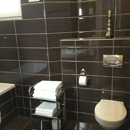 Adam's Flat Apartment